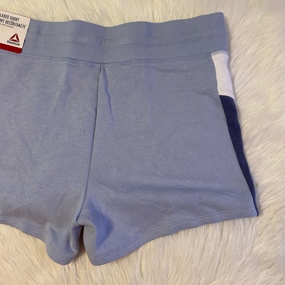 NWT Reebok Women’s Shorts Size Large Pull On Blue‎ Relaxed Stretch - Picture 7 of 7